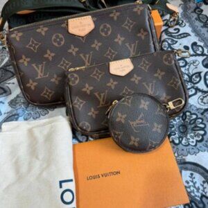 Louis Vuitton multi pochette